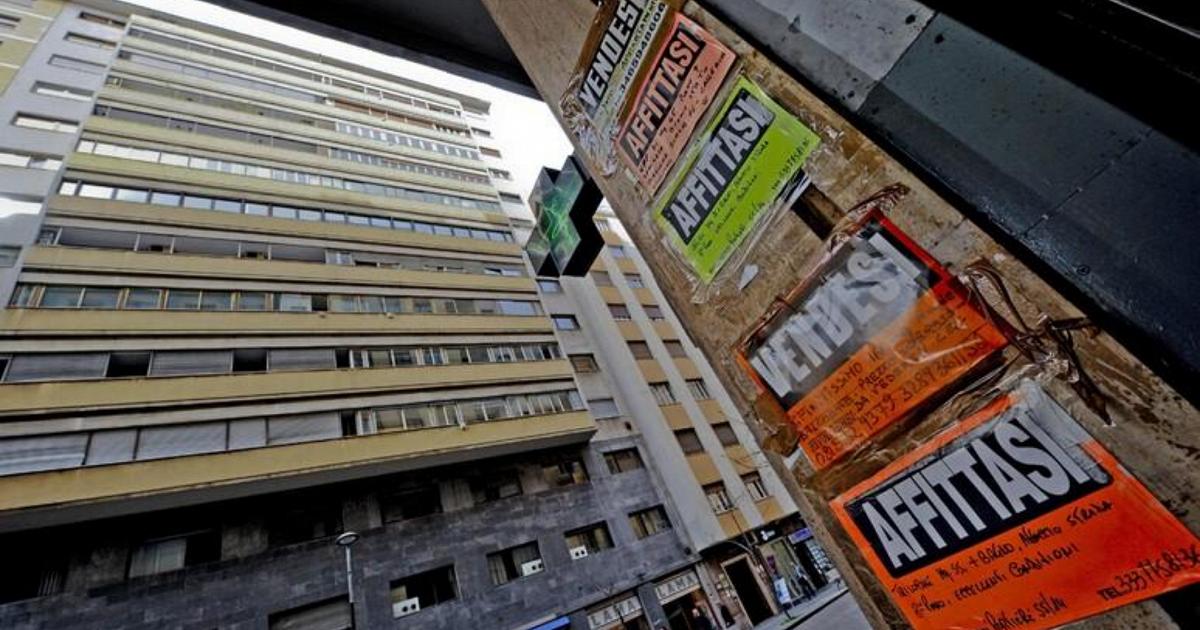Caro affitti, assorbono il 44% del salario degli operai: "A Milano si arriva al 65%"