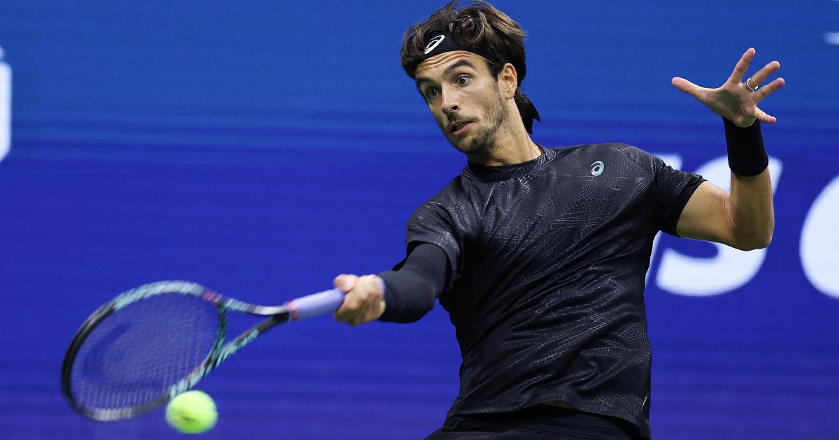 Tennis, Atp Chengdu: Lorenzo Musetti non si ferma in Cina e va ai quarti: Prizmic ko in 3 set