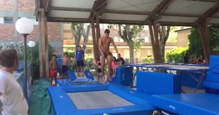 Franzoso al rallenty mentre gioca saltando in palestra: il video amatoriale della promessa dello sci