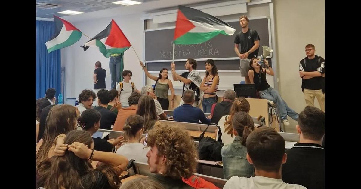 Blitz pro Pal all'università, interrotta lezione all'Ateneo di Pisa