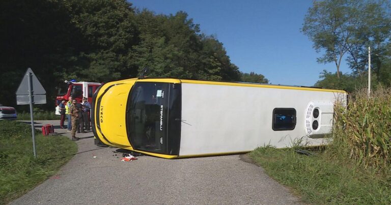 Scuolabus si ribalta in Friuli, il coraggio della maestra Rosa: una fiaba per salvare i bimbi