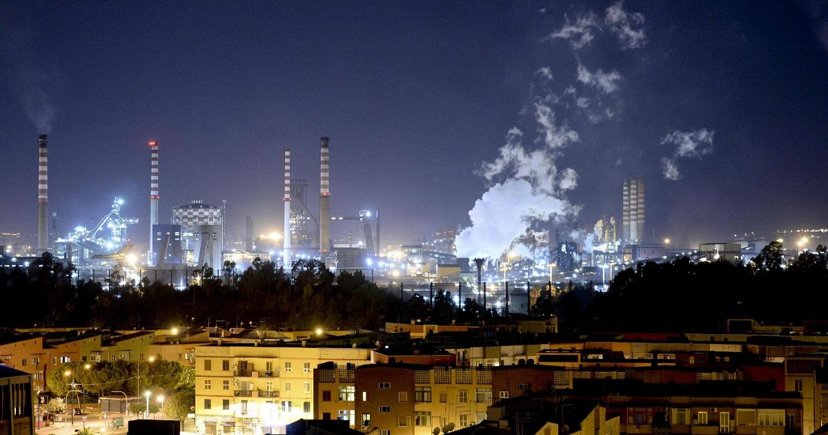 Droni non autorizzati volano sopra l’ex Ilva di Taranto: massima allerta per la sicurezza